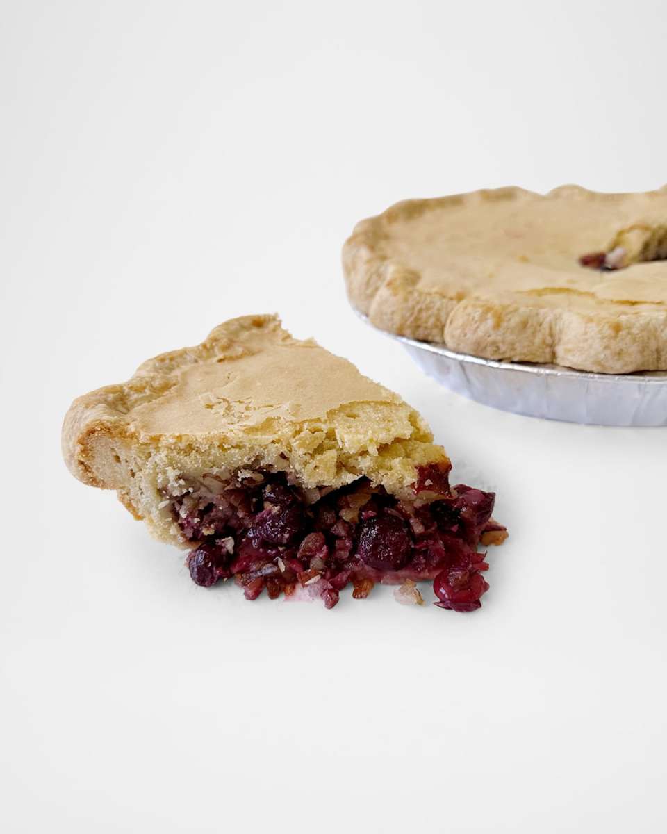 Merry Berry Cranberry & Pecan Pie, Serves 8-10
